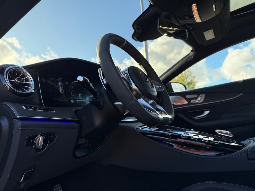 Mercedes-AMG GT 63 S thumbnail 3