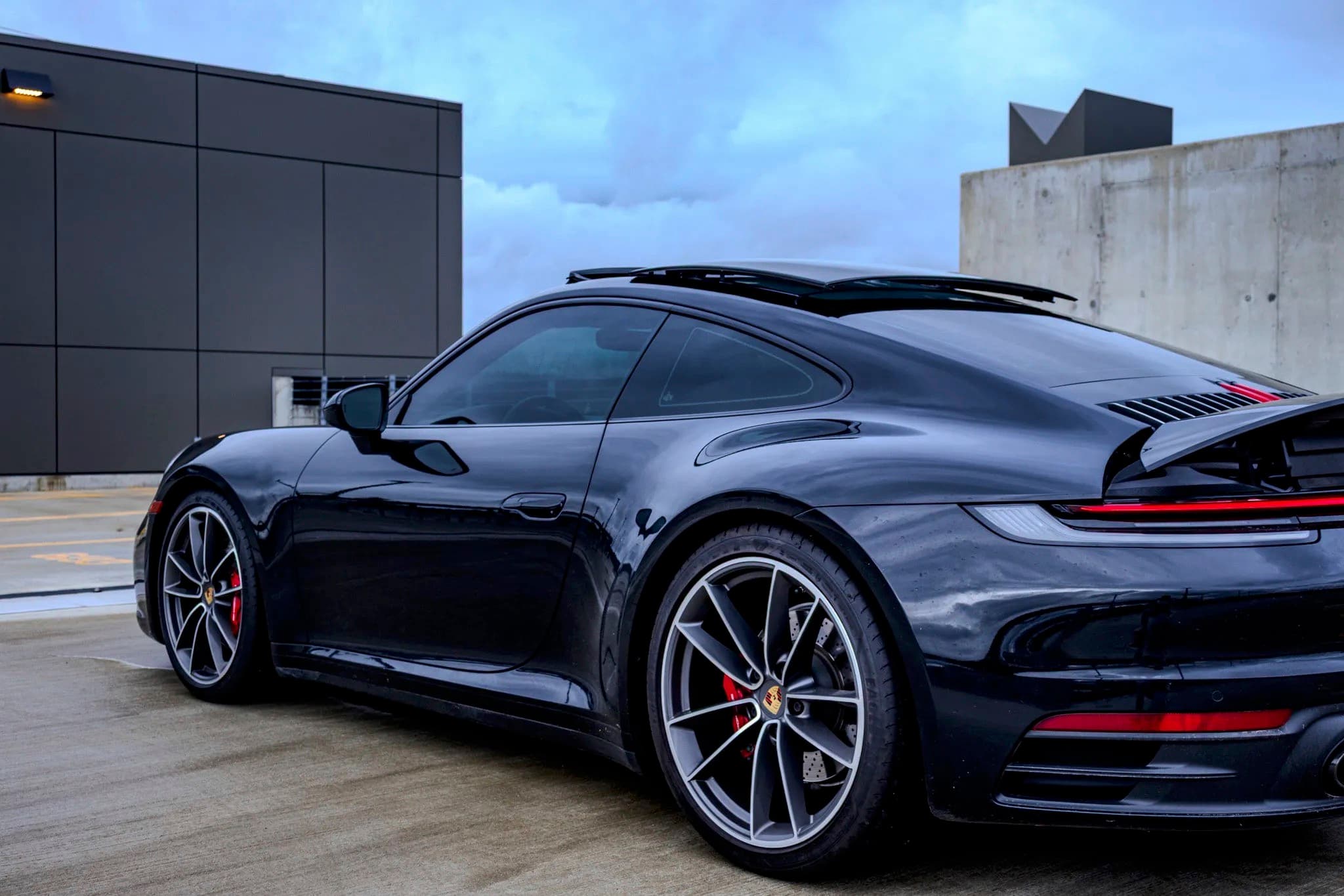 Porsche 911 Carrera 4S thumbnail 3