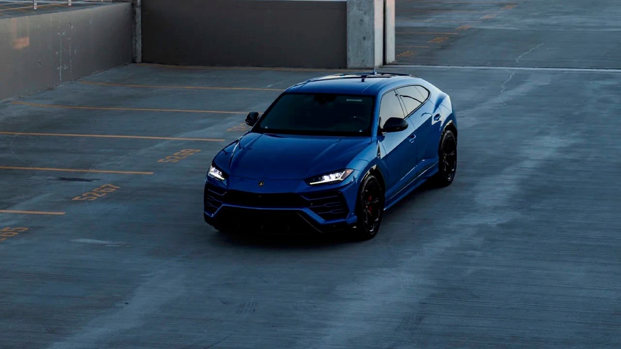 Lamborghini Urus thumbnail 2